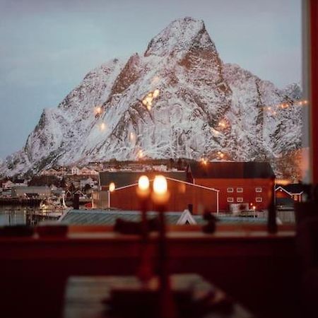 Reine Front View - Mountain & Seaview Villa Exteriör bild