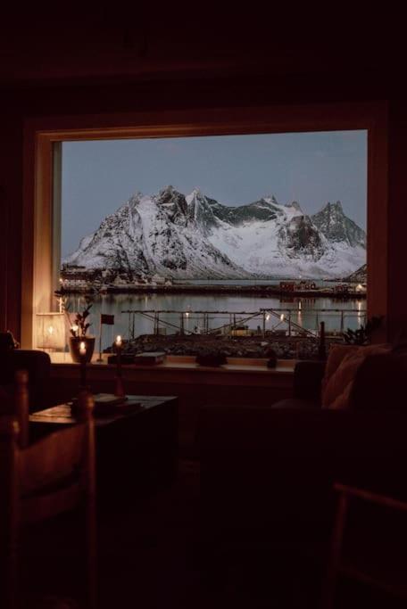 Reine Front View - Mountain & Seaview Villa Exteriör bild